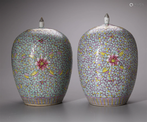 A PAIR OF CHINESE FAMILLE ROSE VASES 19TH CENTURY