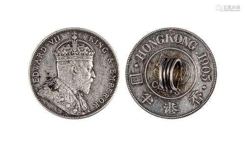 香港半圆银质纽扣一枚