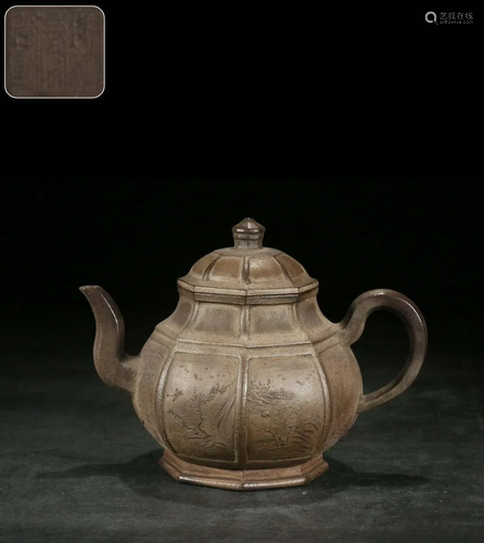 An Octagonal Shaped Zisha Teapot