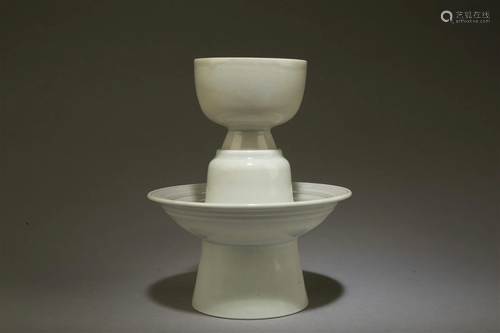 A Porcelain Cup Cum Saucer