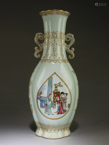 Chinese Porcelain Vase