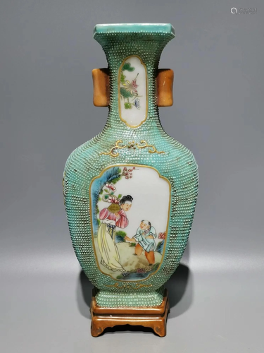 A Porcelain Wall Hanging Vase