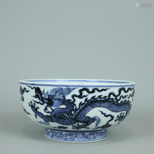 CHINESE BLUE-AND-WHITE BOWL DEPICTING 'DRAGON AND PHOEN...
