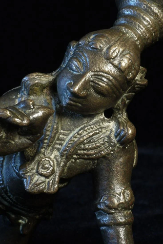 Baby Krishna is 3 inches tall.