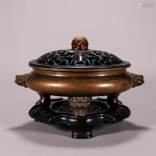 CHINESE BRONZE LION HEAD HANDLE TRIPLE FEET ROUND CENSER WIT...