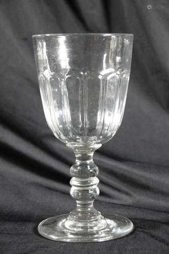 VERRE  d'amitié, soufflé et moulé.<br />
XIXème siècle.<br /...