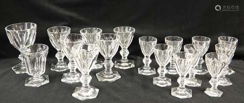 BACCARAT Service Harcourt, lot comprenant : <br />
   - 9 ve...