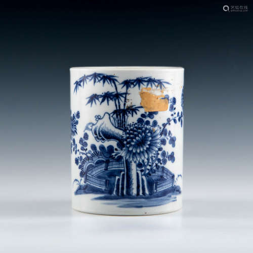 A Chinese blue and white porcelain brush pot  18th century 十...