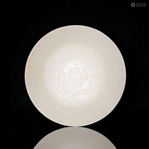 A Chinese Shufu white-glazed plate  Yuan dynasty 元代 樞府瓷...