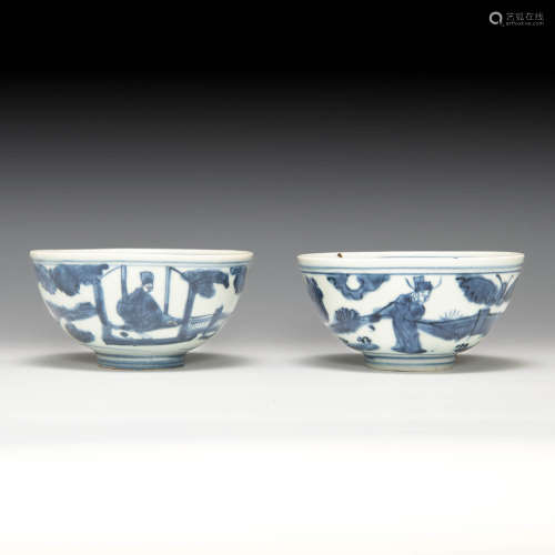 A pair of Chinese blue and white cups  15th/16th century 十五...