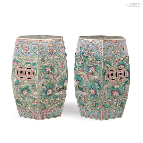 A pair of Chinese famille rose garden stools  19th century 十...