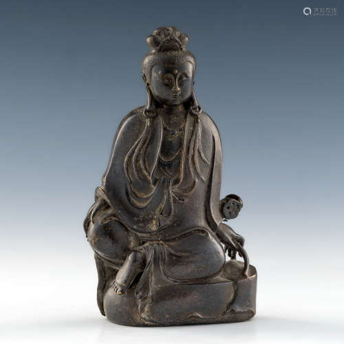 A Chinese bronze figure of Guanyin  18th/19th century 十八/十...