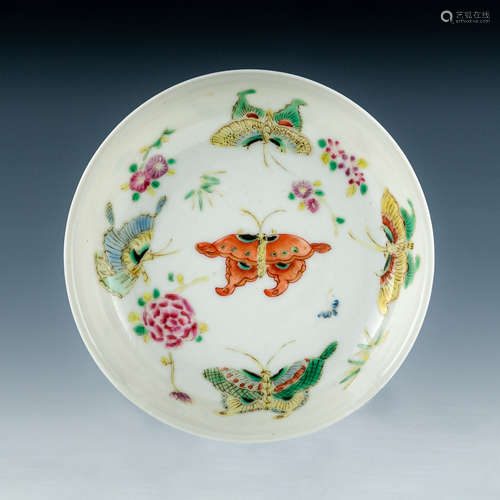 A Chinese famille rose dish  Daoguang period 清道光 粉彩花蝶...