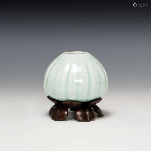 A Chinese blue-glazed melon-form water coupe  18th/19th cent...