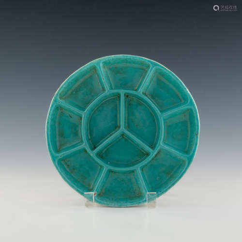 A Chinese turquoise glazed palette  early 19th century 十九世...
