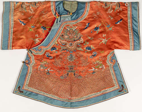 A Chinese embroidered lady's top  19th century十九世紀 刺繡女...