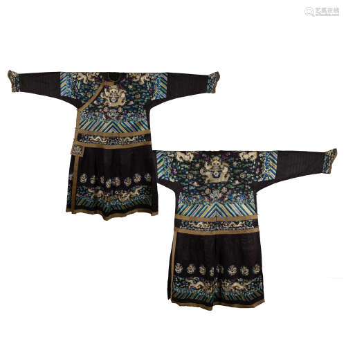 A Chinese black ground dragon robe and skirt  19th century十...