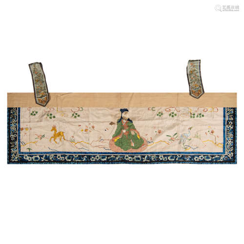 A Chinese silk table cloth  19th century十九世紀 刺繡高仕圖桌...