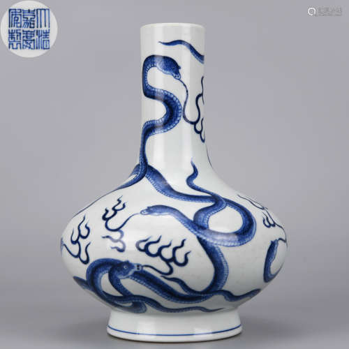 A Blue and White Snakes Vase Qing Dynasty