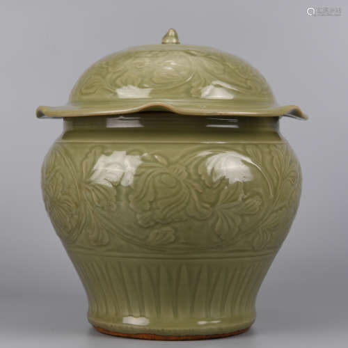 A Longquan Celadon Jar with Cover