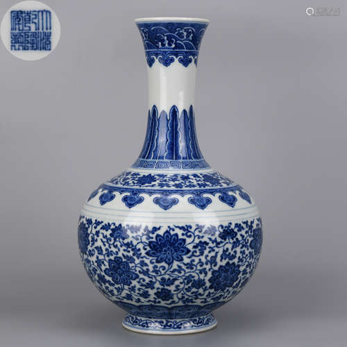 A Blue and White Decorative Vase Qing Dynasty