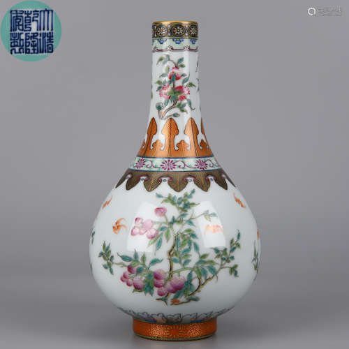 A Famille Rose Bottle Vase Qing Dynasty