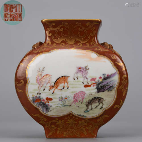 A Famille Rose and Gilt Deers Vase Qing Dynasty