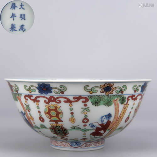 A Famille Verte Figural Story Bowl Ming Dynasty