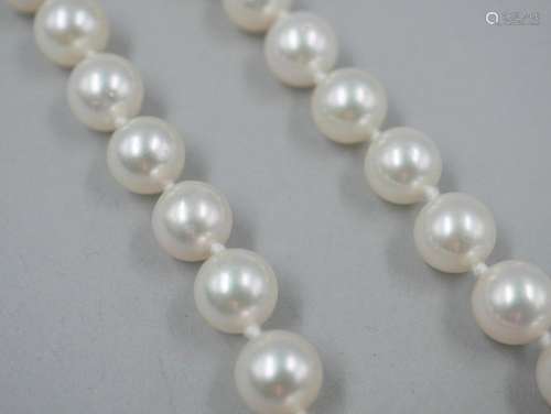 Collier composé de perles de culture d'un diamètre de 8 à 8,...
