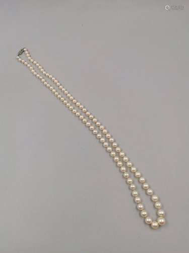 Collier de perles de culture en chute, fermoir en or blanc 1...