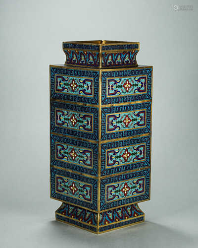 A flower patterned cloisonne vase