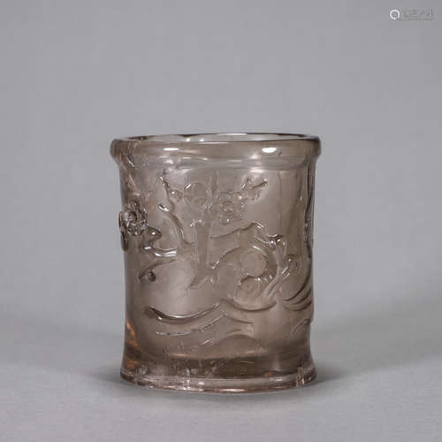 A flower patterned crystal brush pot