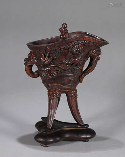 An aloeswood chi dragon patterned pot