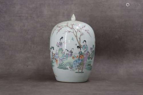 CHINE. Pot à gingembre en porcelaine à déco