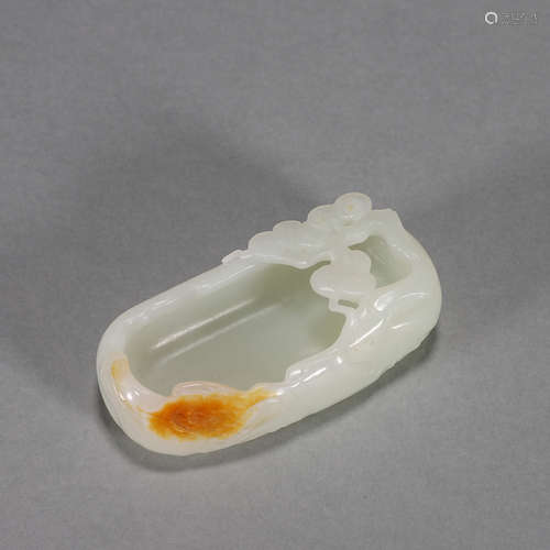 A flower patterned jade brush washer