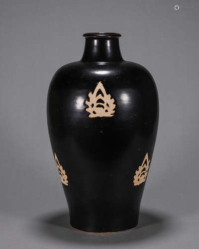 A Jizhou kiln flower porcelain vase