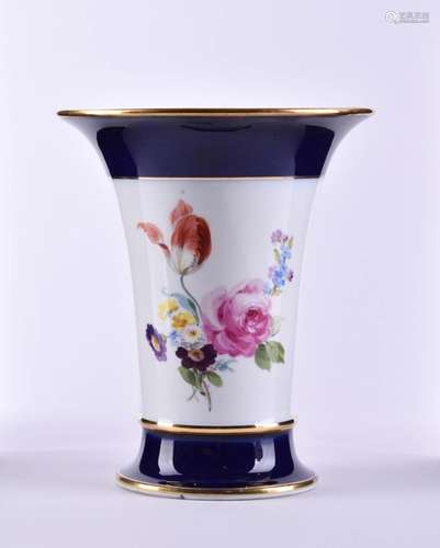 Cup vase Meissen 19th century