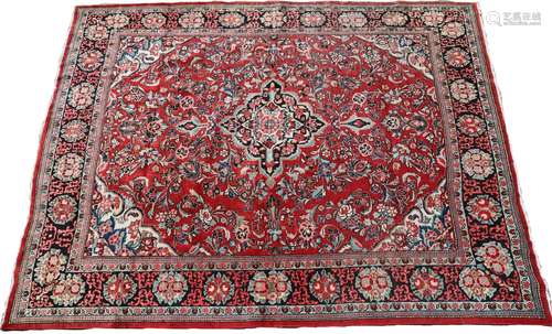 TAPIS ORIENT À FOND ROUGE