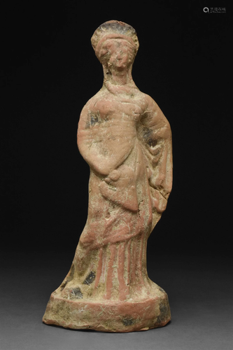 GREEK BOETIAN TERRACOTTA TANAGRA OF A DRAPED WOMAN