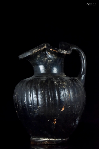 GREEK CAMPANIAN TERRACOTTA OINOCHOE WITH RIBBED DECORATION