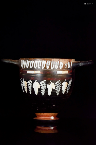 GREEK GNATHIAN TERRACOTTA SKYPHOS WITH DECORATION