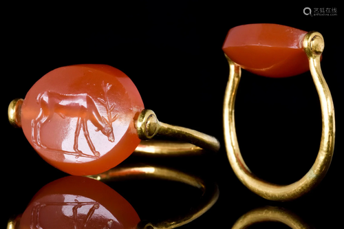 ETRUSCAN GOLD SWIVEL RING WITH CARNELIAN SCARAB