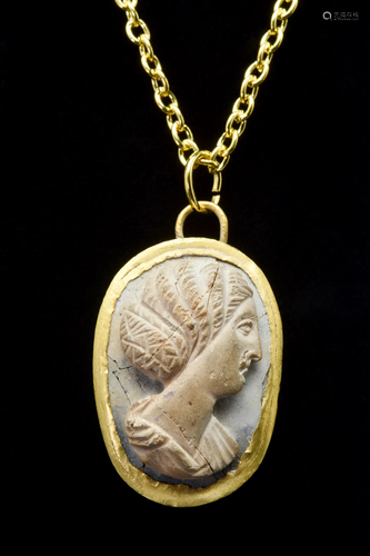 ROMAN GOLD PENDANT WITH JULIA DOMNA CAMEO