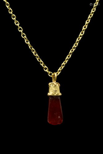 ROMAN CARNELIAN AND GOLD PENDANT