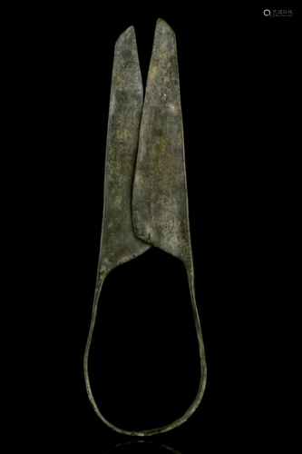 ROMAN BRONZE SURGICAL SCISSORS