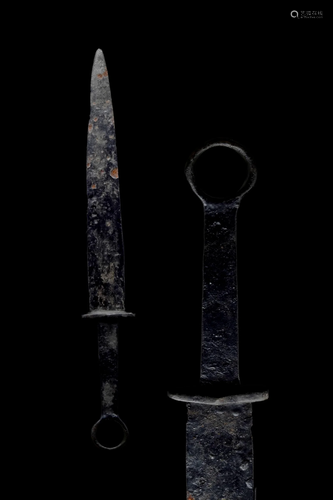 ROMAN IRON SHORT SWORD WITH RING POMMEL