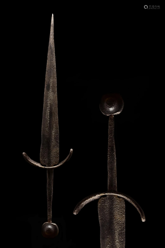 MEDIEVAL IRON DAGGER