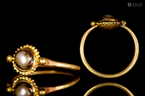 BYZANTINE GOLD RING WITH PEARL