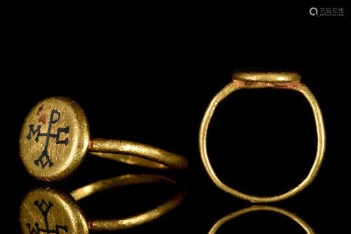 BYZANTINE GOLD RING WITH NIELLO MONOGRAM