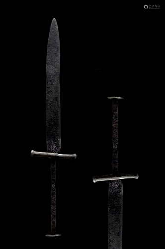 MEDIEVAL IRON DAGGER